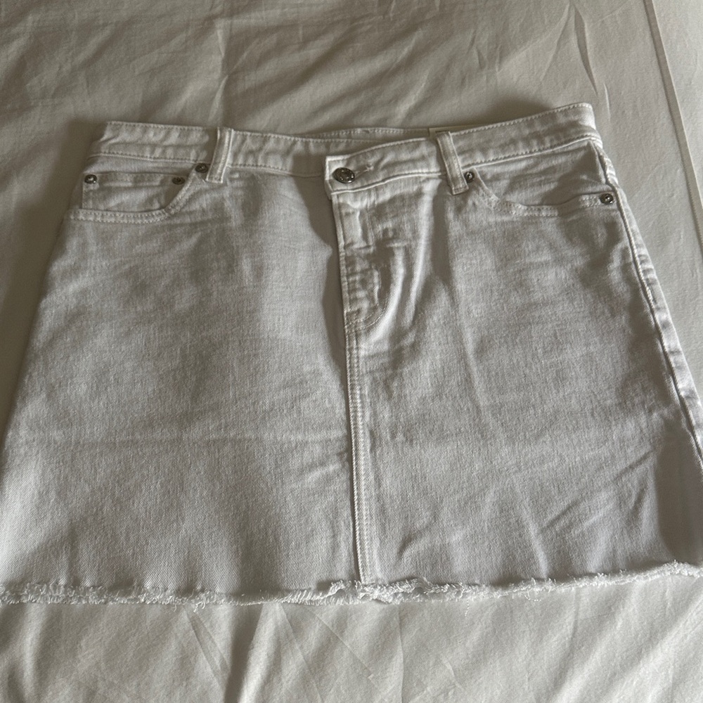 NWT American Eagle Outfitters White Denim Mini Skirt sz 10
